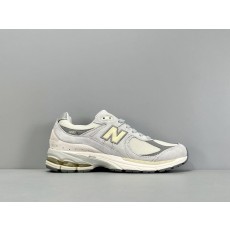 뉴발란스 NB2002R 레트로 러닝화 001-279727