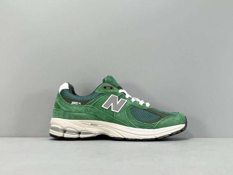뉴발란스 NB2002R 레트로 캐주얼 로우탑 러닝화 001-279735