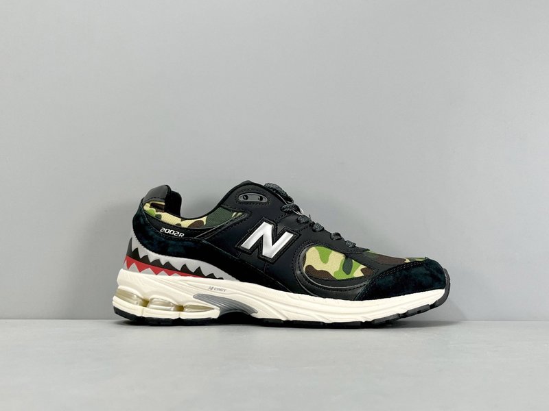 뉴발란스 BAPE 콜라보 레트로 로우탑 러닝화 001-279742