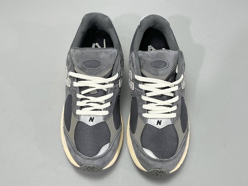 New Balance NB2002R 레트로 로우탑 러닝 001-279745