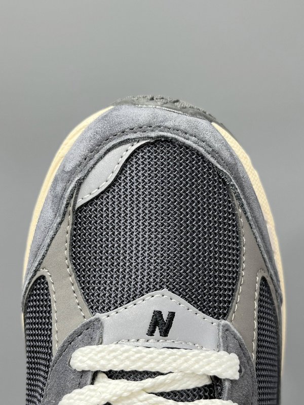 New Balance NB2002R 레트로 로우탑 러닝 001-279745