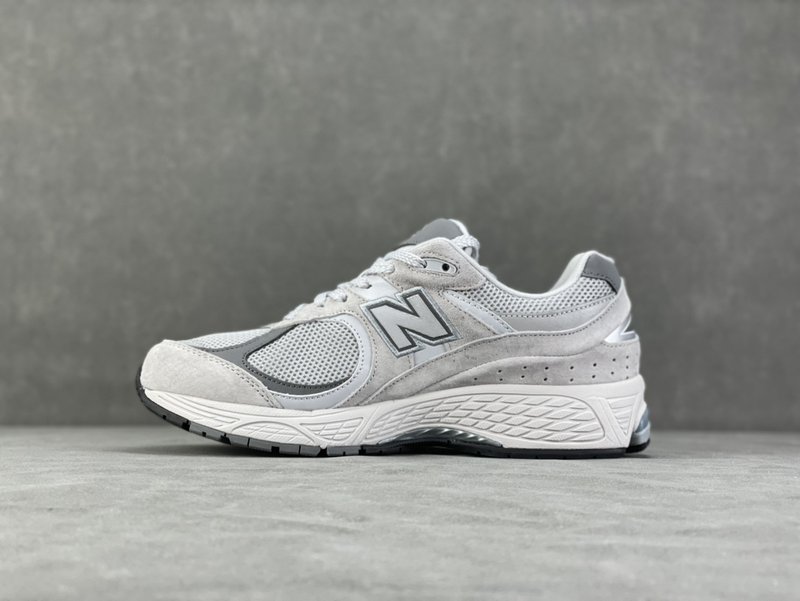 New Balance 2002R 레트로 스니커즈 001-279751