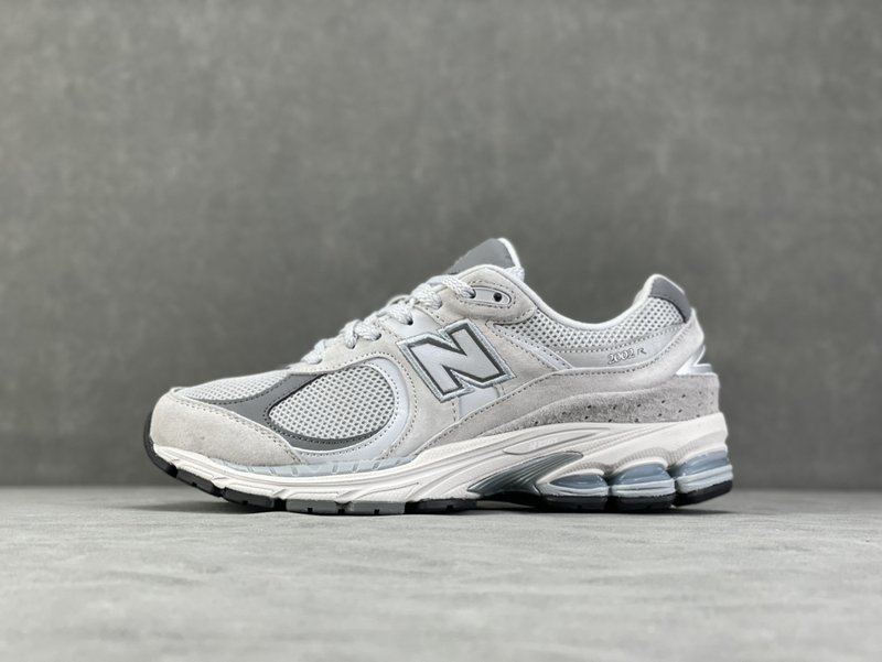 New Balance 2002R 레트로 스니커즈 001-279751