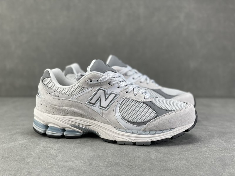 New Balance 2002R 레트로 스니커즈 001-279751