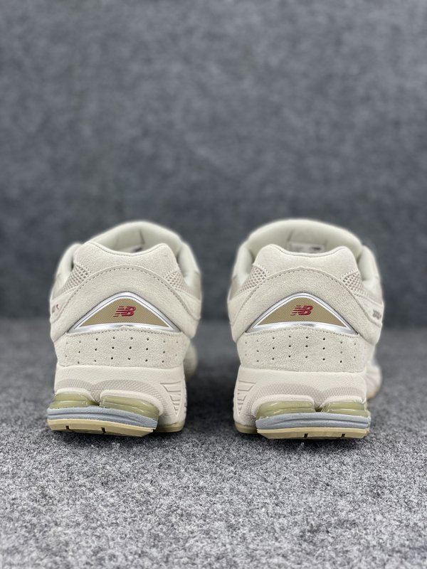 New Balance 화이트 운동화 001-279752