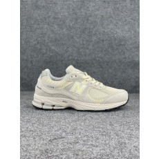뉴발란스 2002R 크림 화이트 001-279753