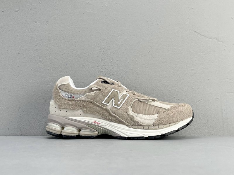 뉴발란스 NB2002R 해체 런닝화 001-279770