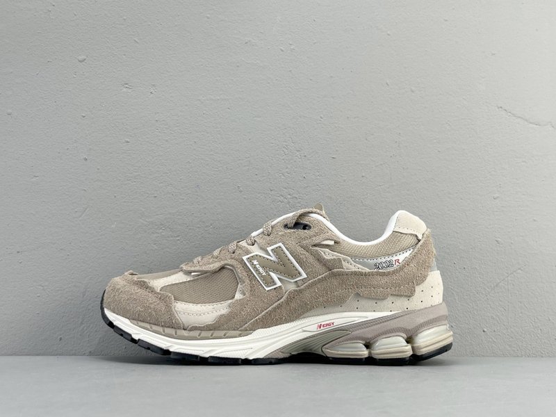 뉴발란스 NB2002R 해체 런닝화 001-279770