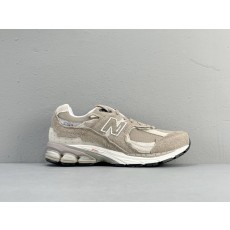 뉴발란스 NB2002R 해체 런닝화 001-279770