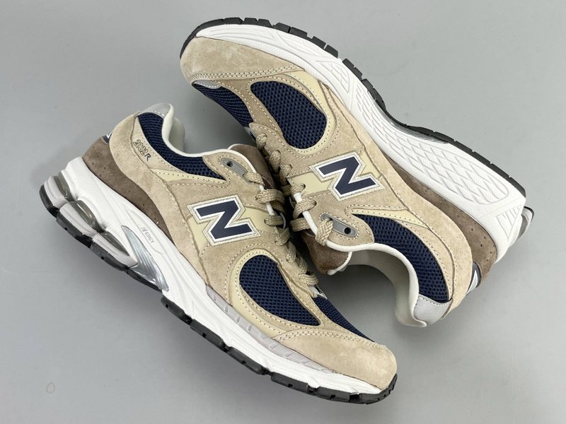 뉴발란스 공용 로우탑 러닝화 001-279772
