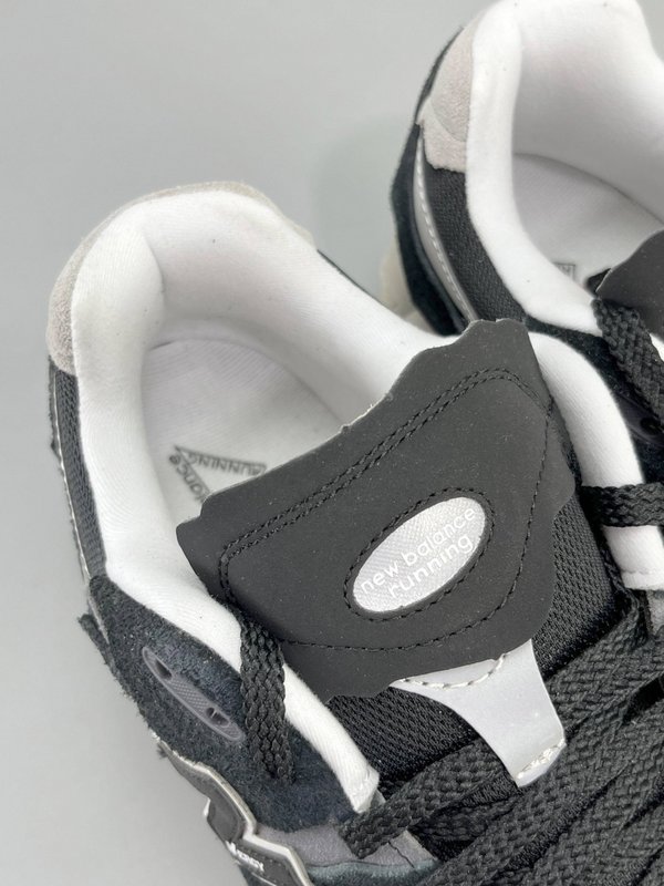 뉴발란스 해체 로우탑 러닝화 001-279773