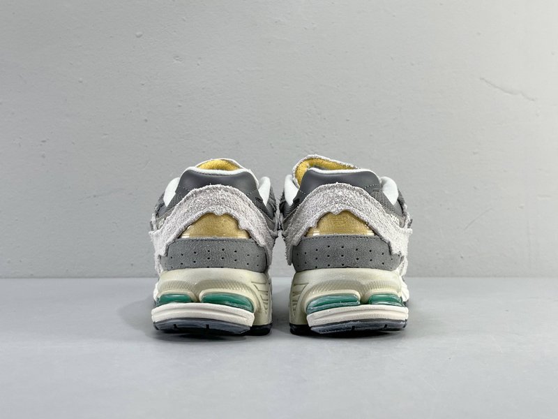 뉴발란스 NB2002R 해체 클라우드 레인 그레이 러닝 001-279782