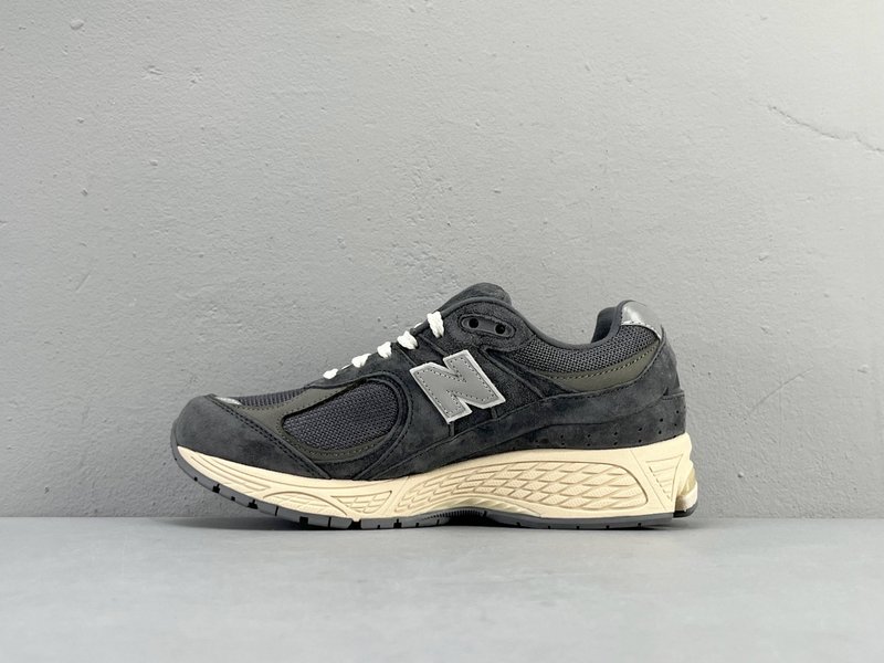 뉴발란스 레트로 로우탑 러닝화 001-279786