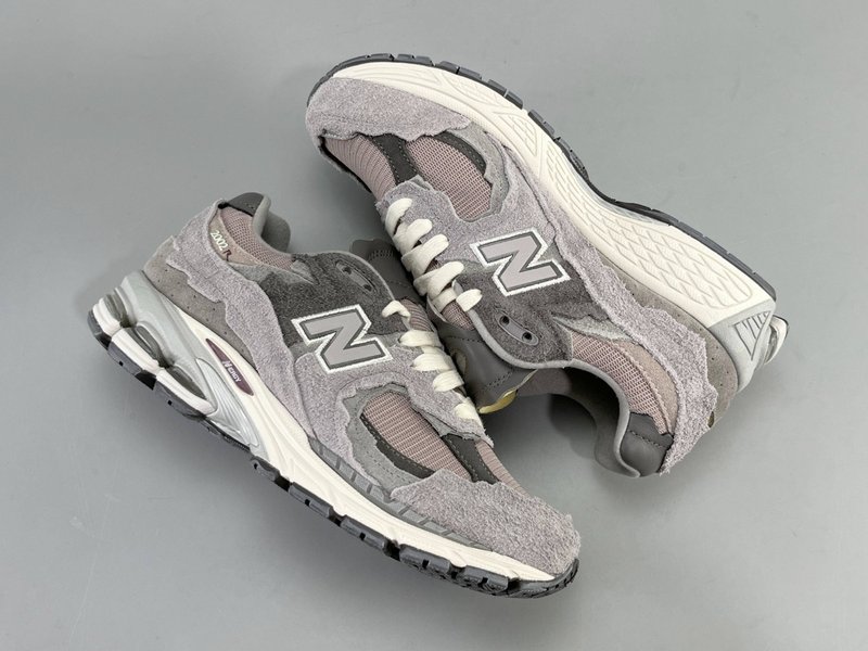 뉴발란스 2002R 로우탑 러닝화 001-279788