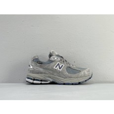뉴발란스 2002R 고어텍스 로우탑 운동화 001-279790