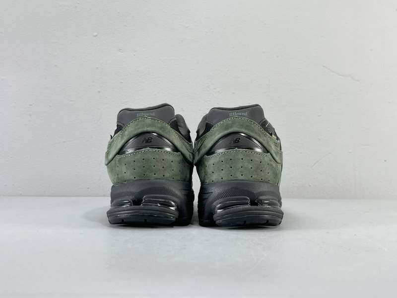 뉴발란스 레트로 런닝화 그레이블랙 001-279791