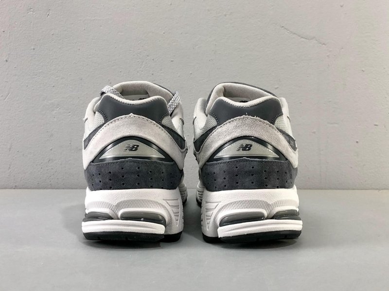 New Balance 2002R 로우탑 러닝화 001-279792