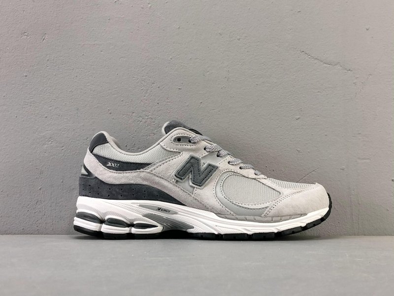 New Balance 2002R 로우탑 러닝화 001-279792