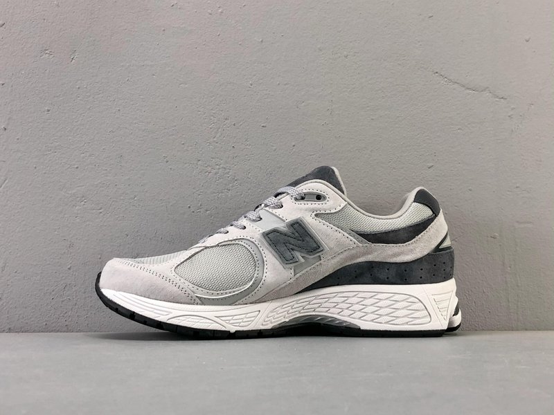 New Balance 2002R 로우탑 러닝화 001-279792