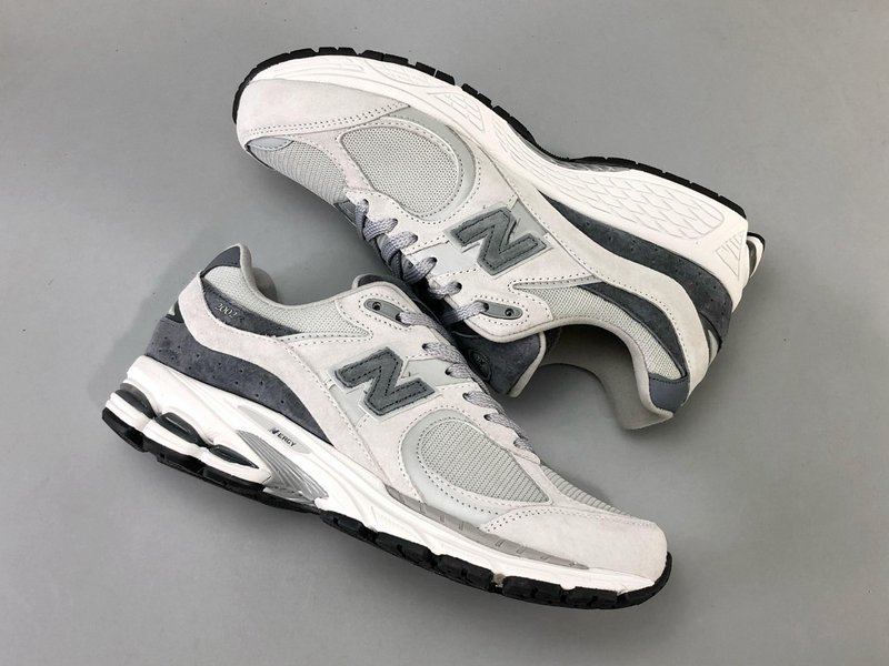 New Balance 2002R 로우탑 러닝화 001-279792