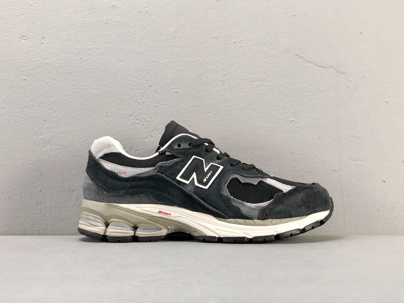 NB 2002R 흑백 런닝화 001-279793