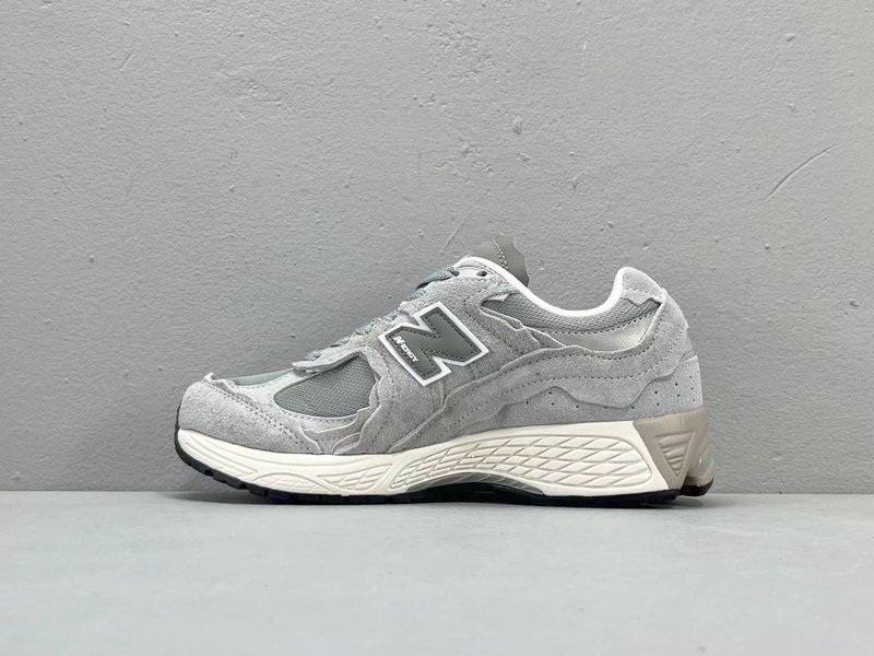 NB 2002R 해체 레트로 러닝화 001-279795