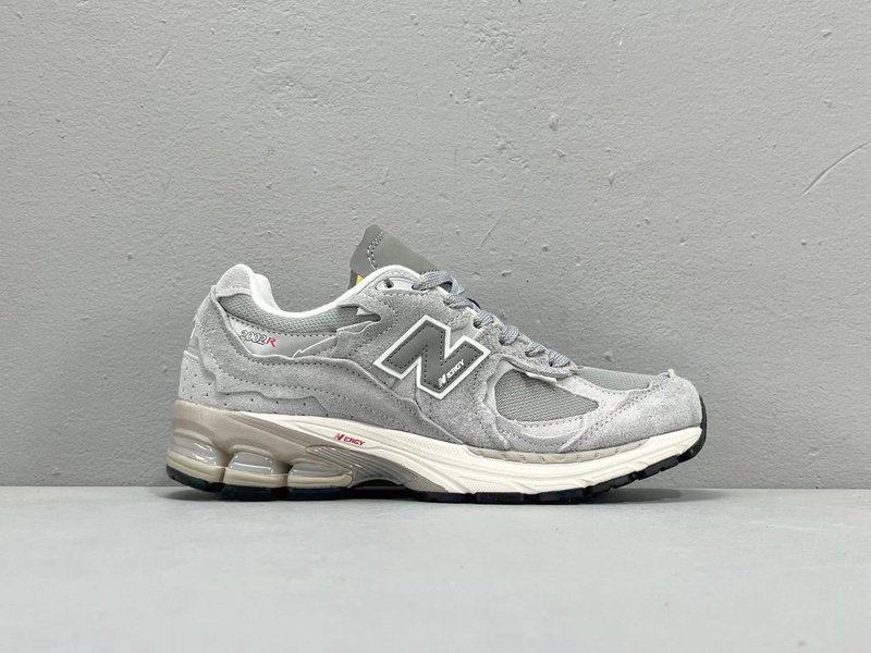 NB 2002R 해체 레트로 러닝화 001-279795