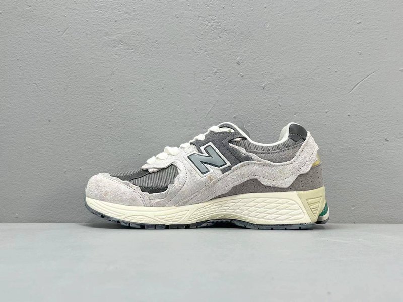 뉴발란스 2002R 디컨스트럭트 클라우드 그레이 로우탑 001-279796