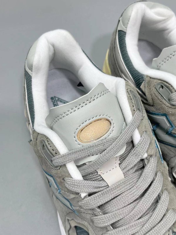 New Balance 디컨스트럭션 시리즈 레트로 로우탑 001-279799