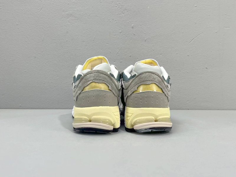 New Balance 디컨스트럭션 시리즈 레트로 로우탑 001-279799
