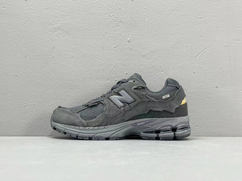 뉴발란스 2002R 디컨스트럭션 그레이 러닝화 001-279800