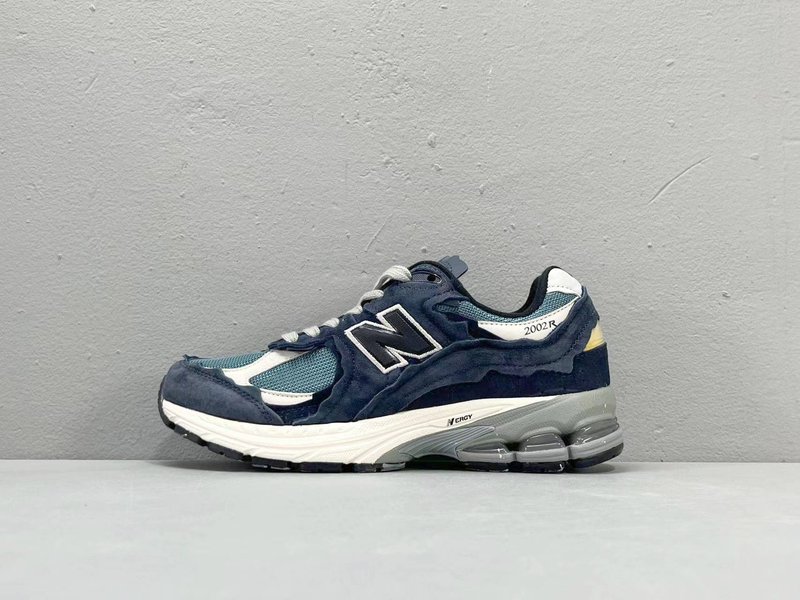 뉴발란스 2002R 해체 레트로 러닝화 001-279801