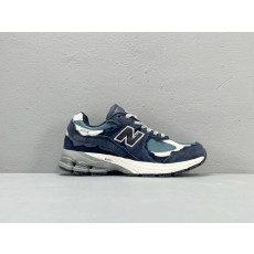 뉴발란스 2002R 해체 레트로 러닝화 001-279801
