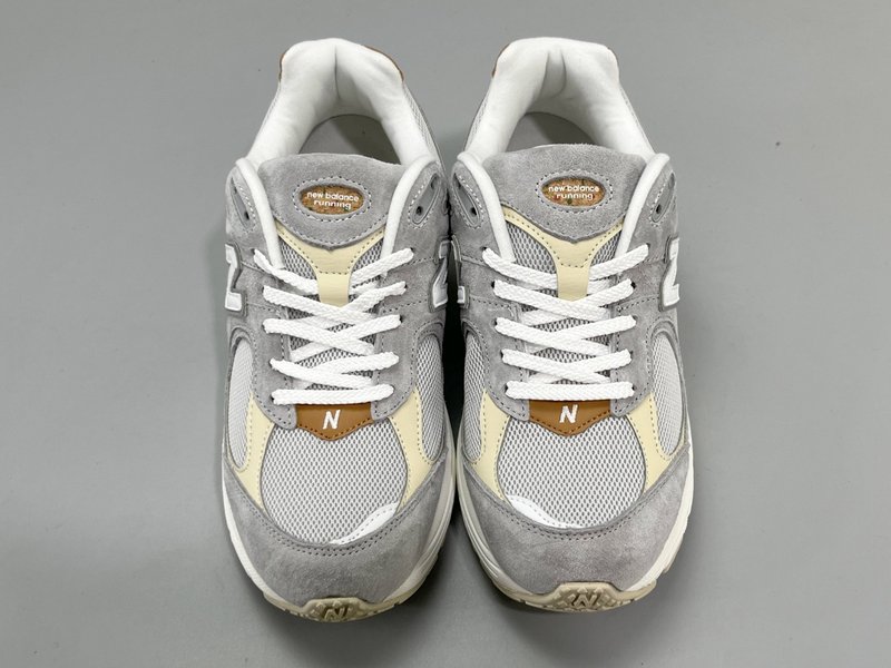 NB 2002R 미끄럼 방지 러닝화 001-279802