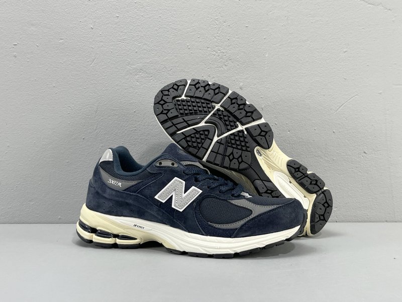 NB 2002R 남녀공용 운동화 001-279803