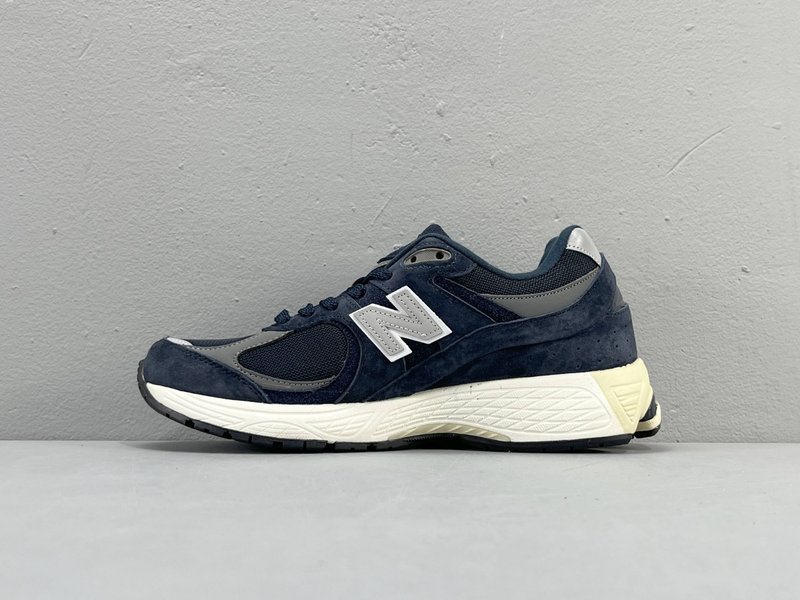 NB 2002R 남녀공용 운동화 001-279803