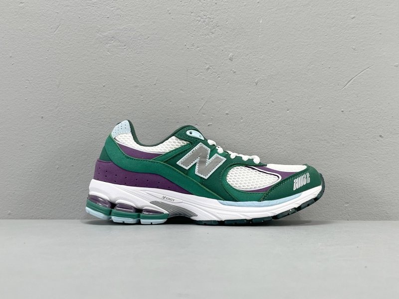 뉴발란스 2002R 로우탑 러닝화 001-279807