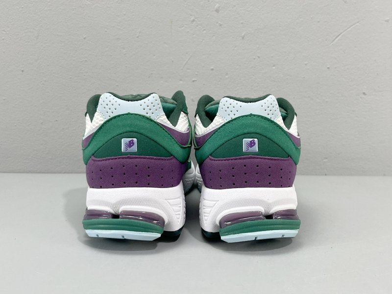 뉴발란스 2002R 로우탑 러닝화 001-279807