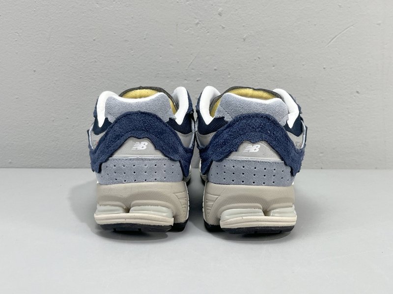 New Balance 2002R 로우탑 러닝화 001-279809