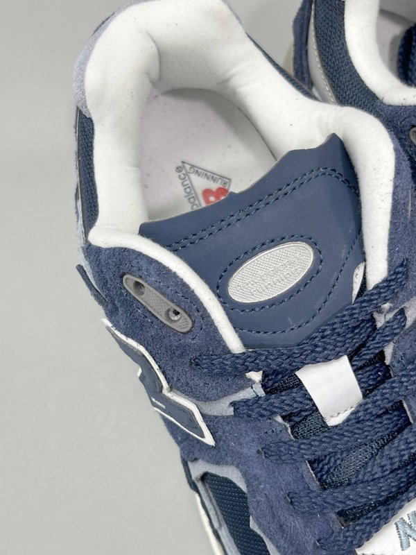 New Balance 2002R 로우탑 러닝화 001-279809