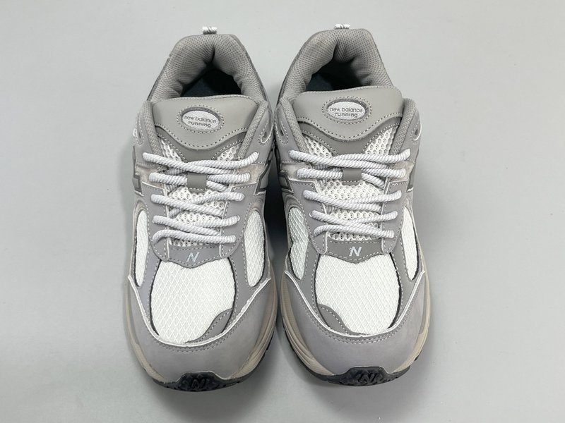 NB2002R 미드그레이 로우탑 러닝화 001-279811