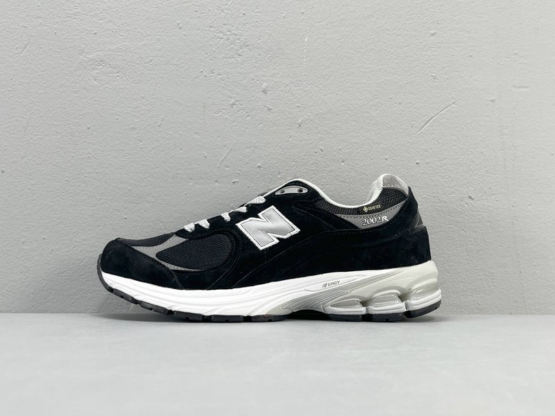 NB 블랙 그레이 실버 러닝화 001-279812