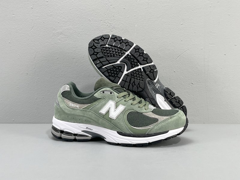 New Balance 2002R 로우탑 러닝화 001-279813