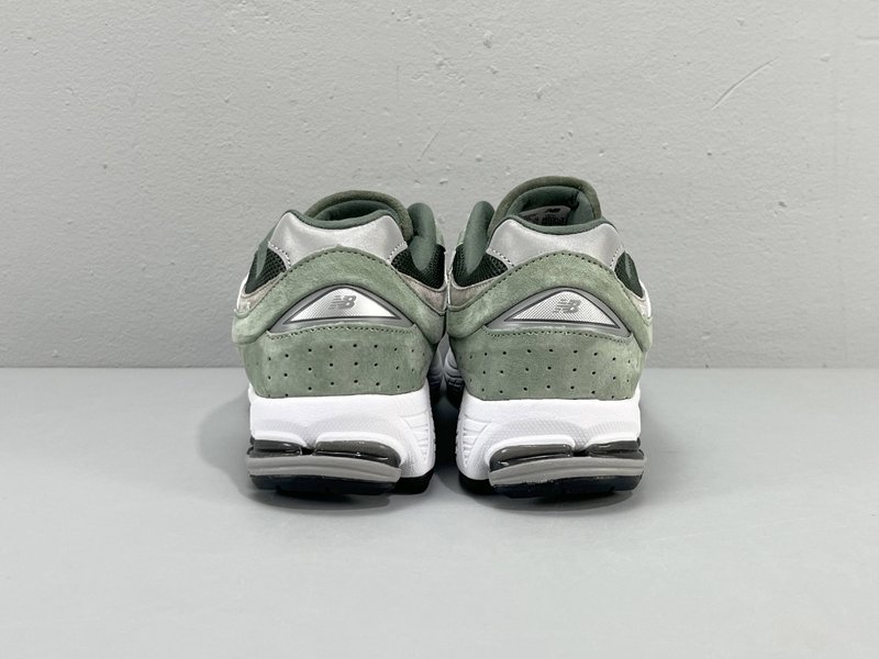New Balance 2002R 로우탑 러닝화 001-279813