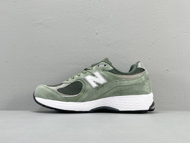 New Balance 2002R 로우탑 러닝화 001-279813