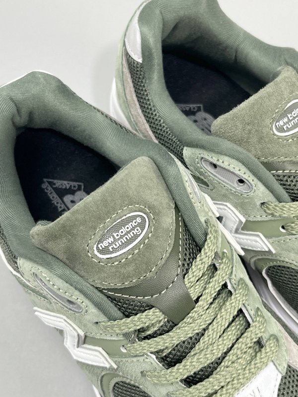 New Balance 2002R 로우탑 러닝화 001-279813