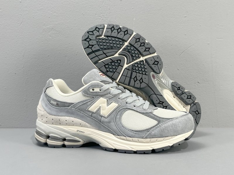 New Balance 레트로 운동화 연한 베이지 그레이 001-279816