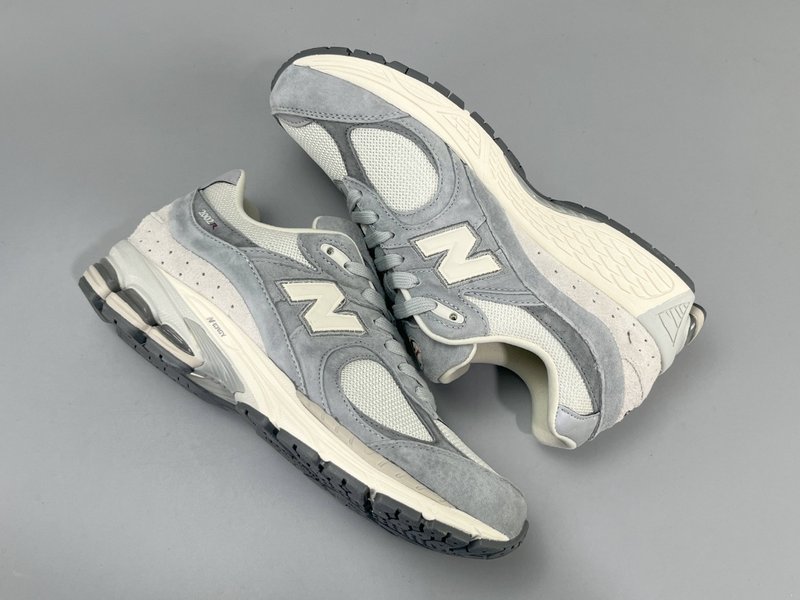 New Balance 레트로 운동화 연한 베이지 그레이 001-279816