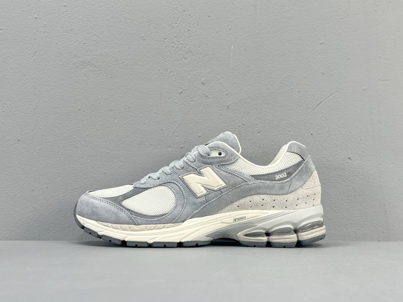 New Balance 레트로 운동화 연한 베이지 그레이 001-279816