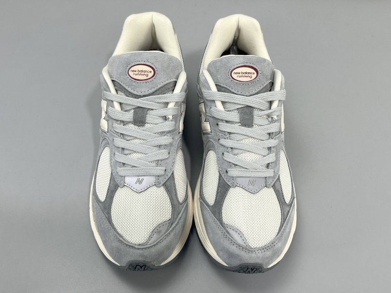 New Balance 레트로 운동화 연한 베이지 그레이 001-279816